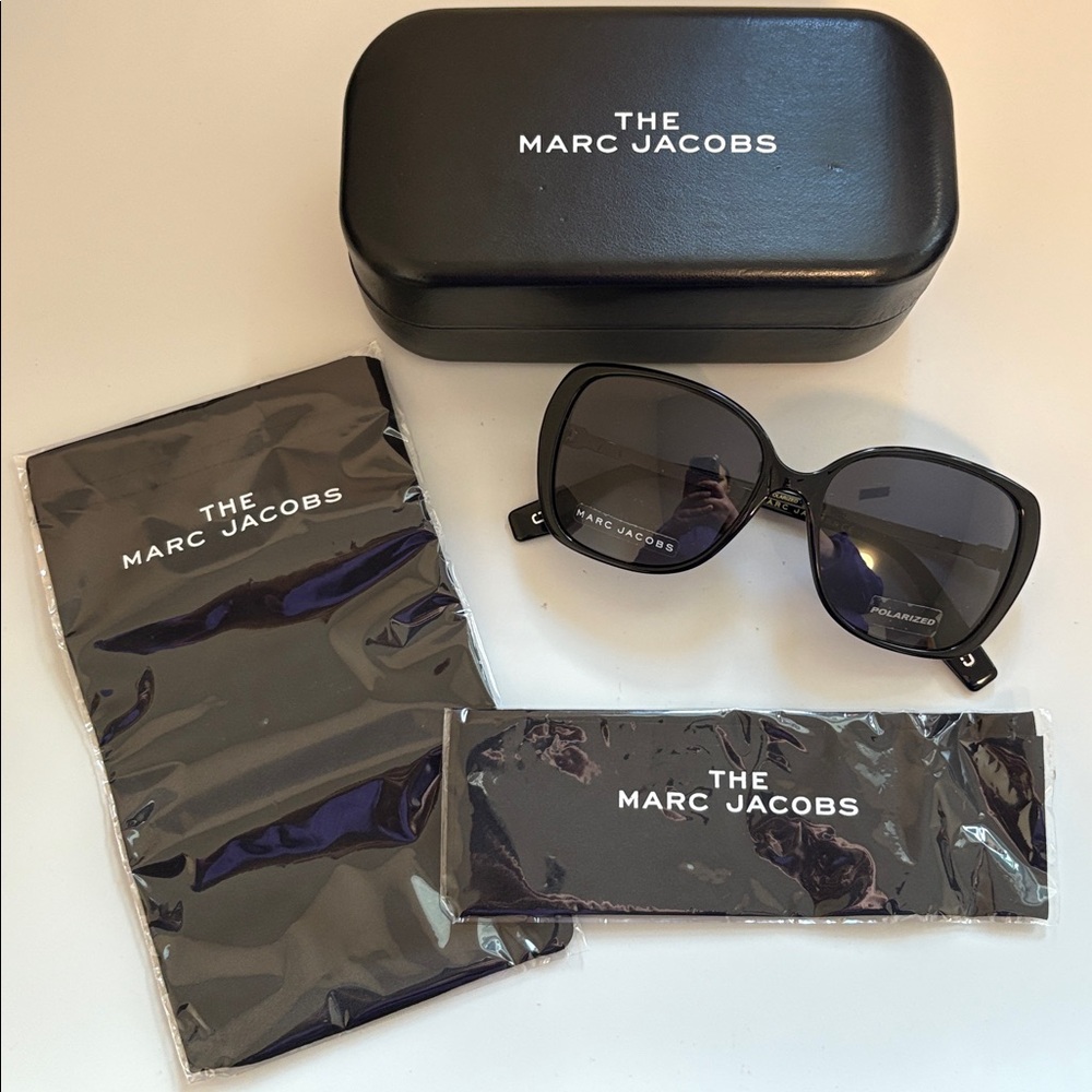 NEW [Marc Jacobs] Butterfly Full Rim Black w Silver Designer Sunglasses 304/S - Picture 2 of 11